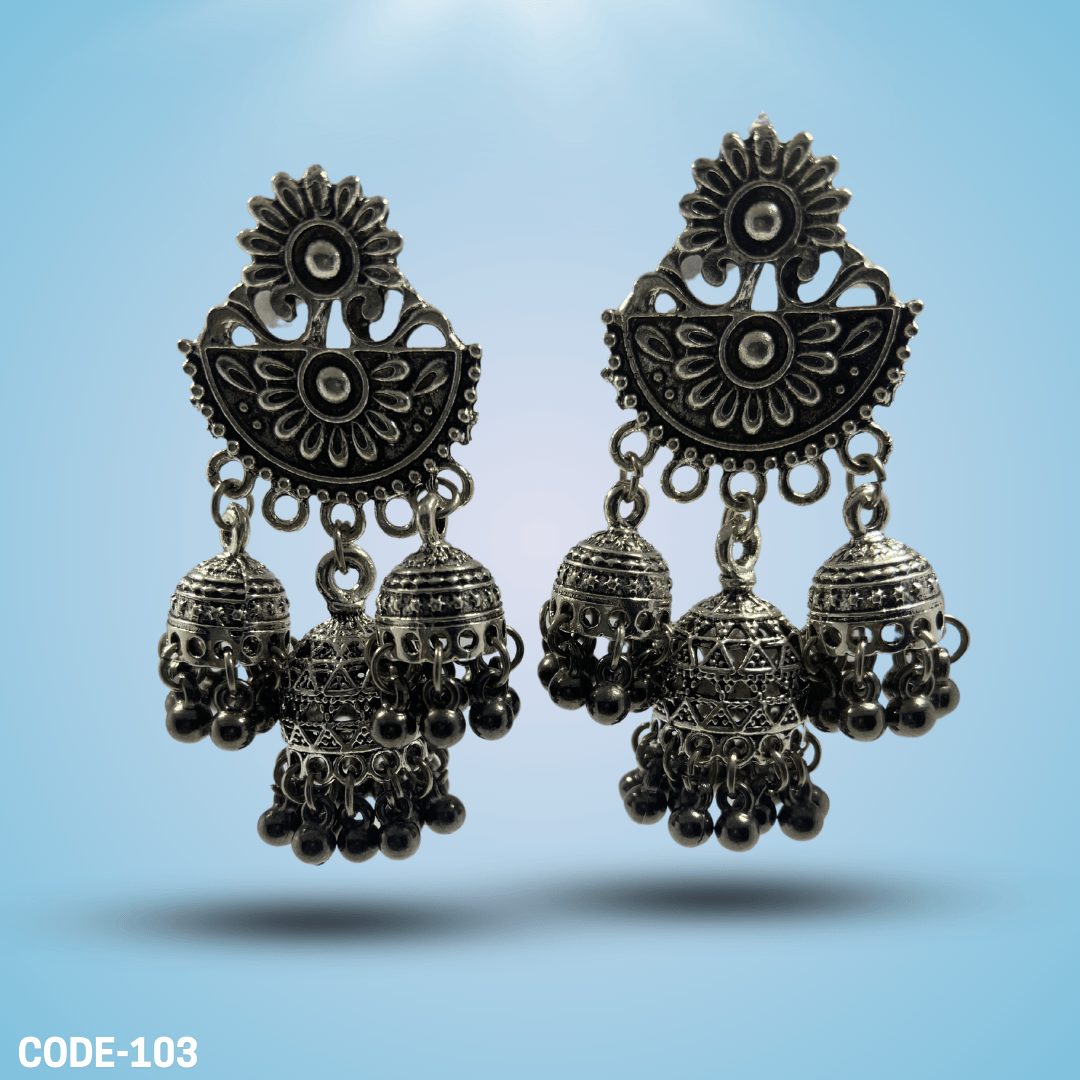 Blue and White Lip Balm Product Instagram Post (2)